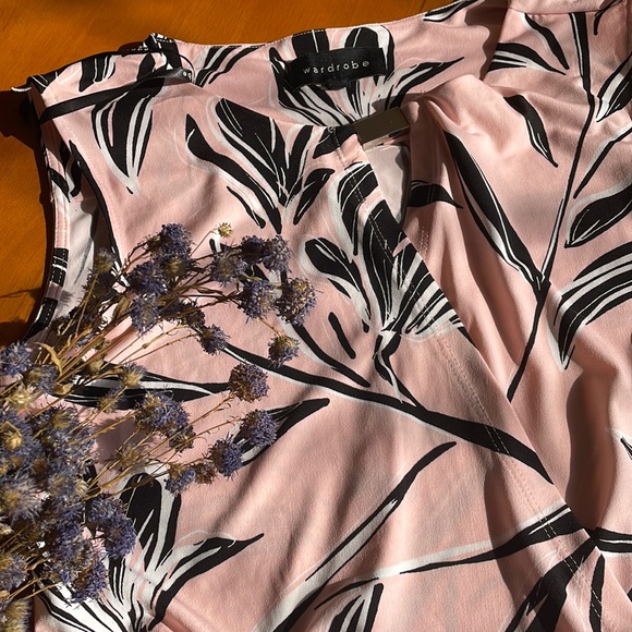 Sleeveless floral print top from Wardrobe - Picture 6 of 6